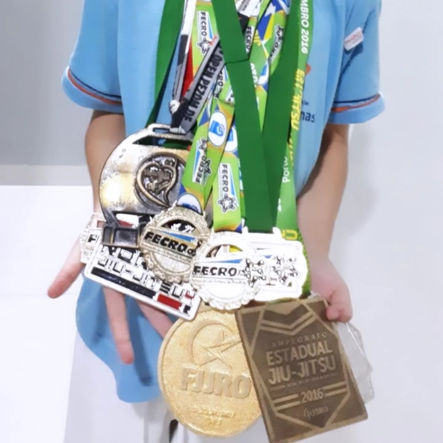Coleção de medalhas de competições de jiu-jítsu